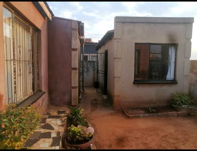 3 BEDROOM HOUSE FOR SALE IN ROODEKOP